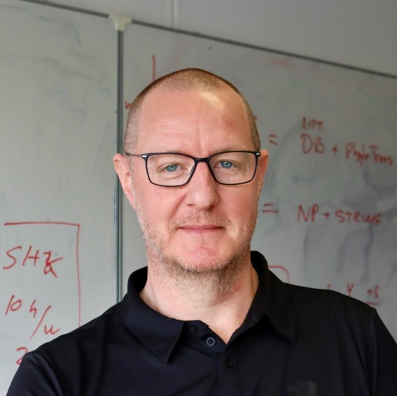 PROFESSOR DOUTOR RUNE LINDING