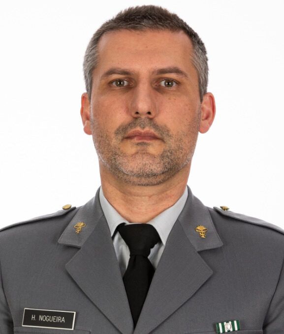 TENENTE-CORONEL FARMACÊUTICO | OF-4 HENRIQUE NOGUEIRA